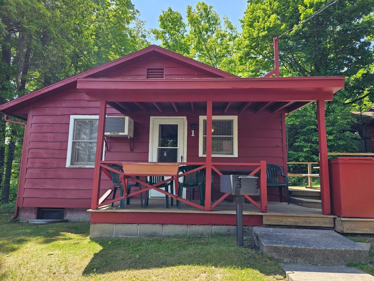 金鹰山林小屋 乔治湖 外观 照片