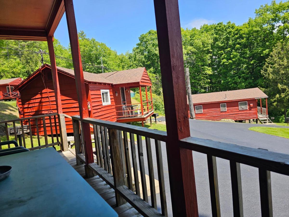 金鹰山林小屋 乔治湖 外观 照片
